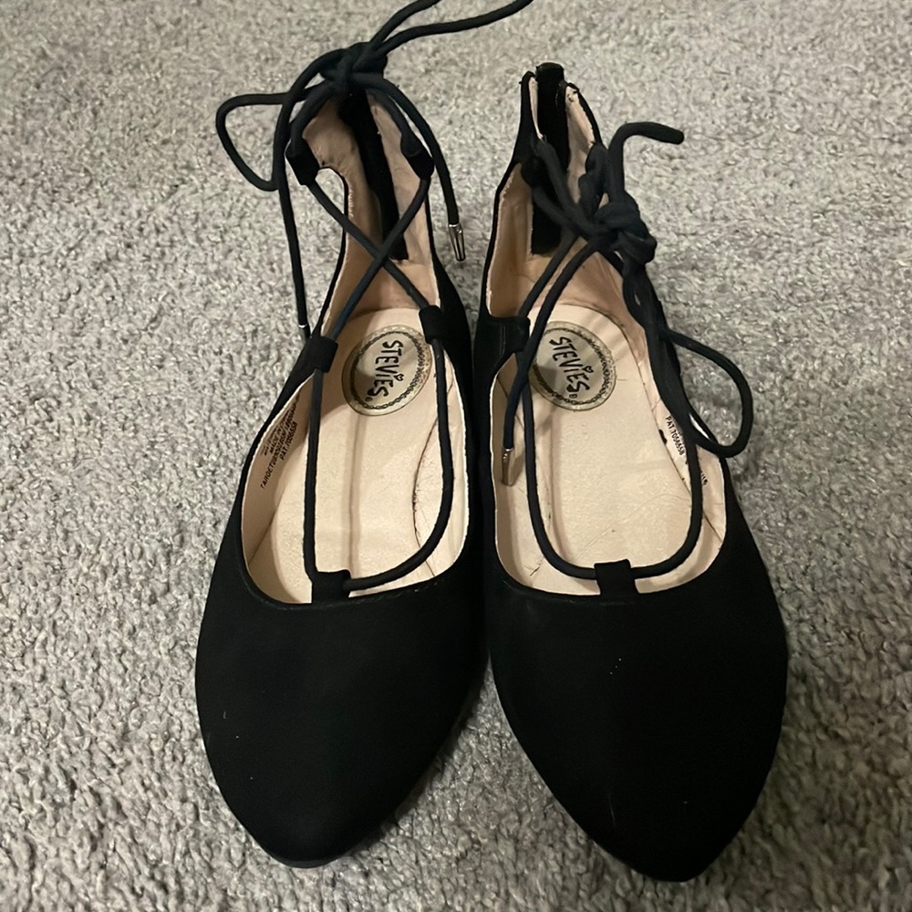 Stevie’s lace up flats size 4